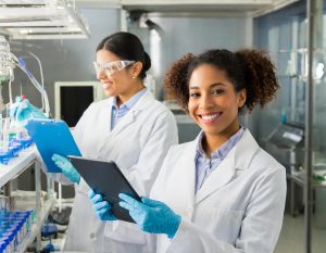 Firefly_4ece7ce5-5de5-46e9-b644-7983ea718c22 Two clean room technicians